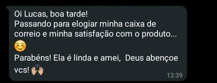 Mensagem de cliente no WhatsApp elogiando o produto e a satisfação com a compra